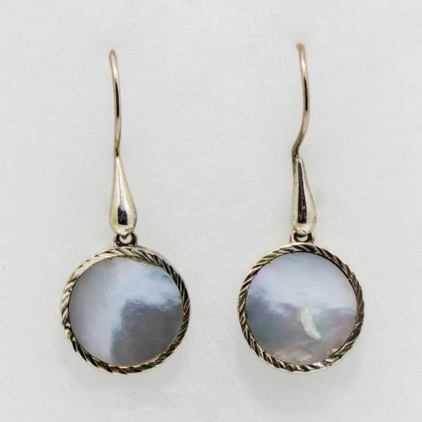 boucles d'oreilles en Nacre