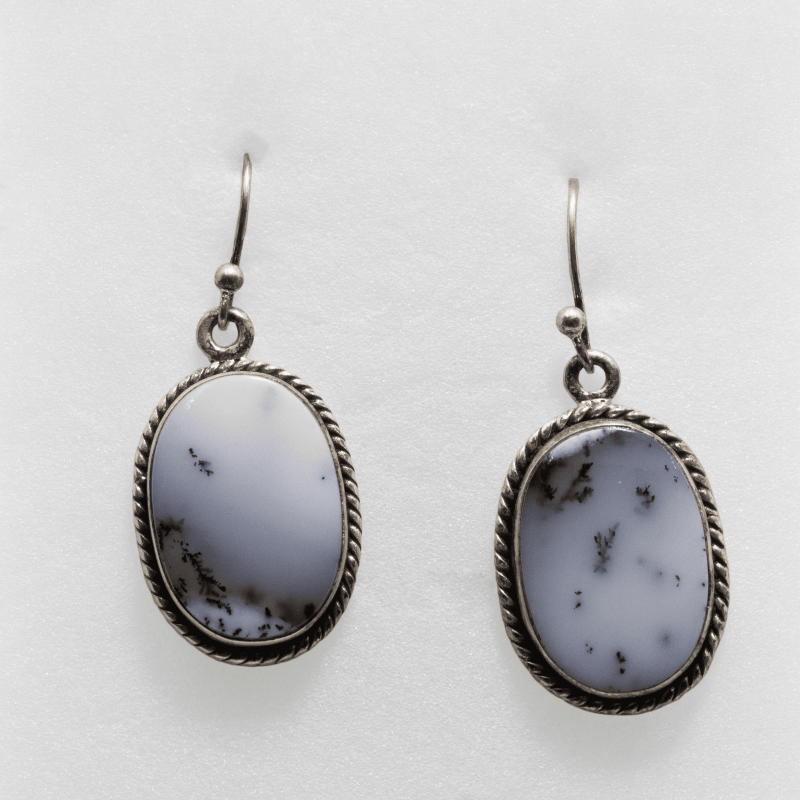 Boucles d’oreilles en Opale Mousse (Merlinite)