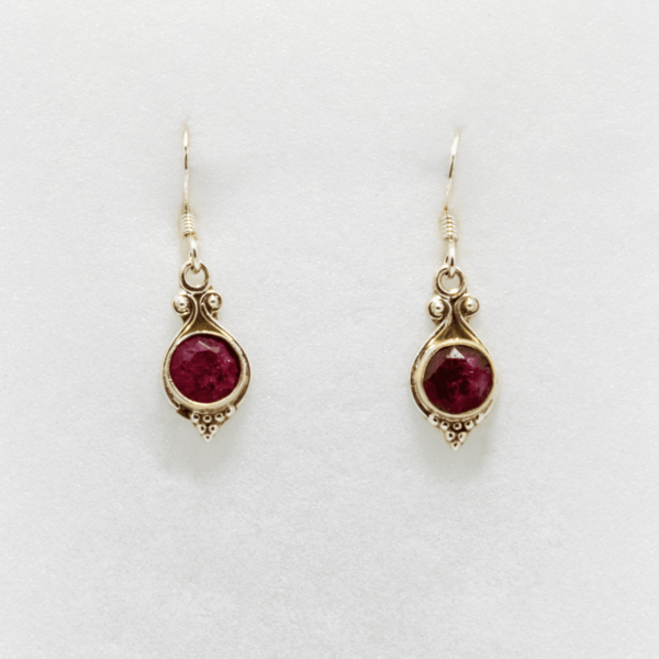 Boucles d'oreilles en rubis