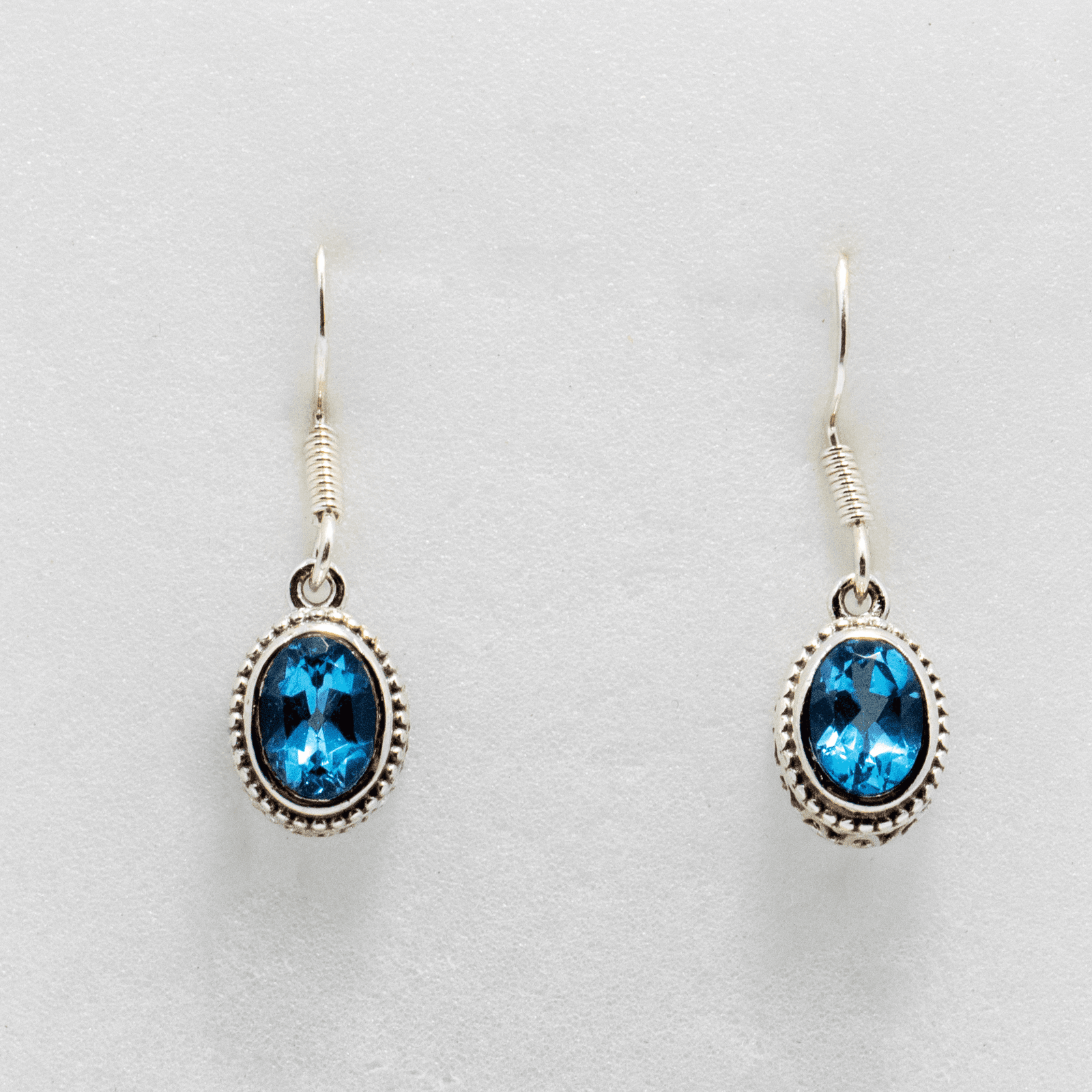Boucles d’oreilles en Topaze Bleue Suisse