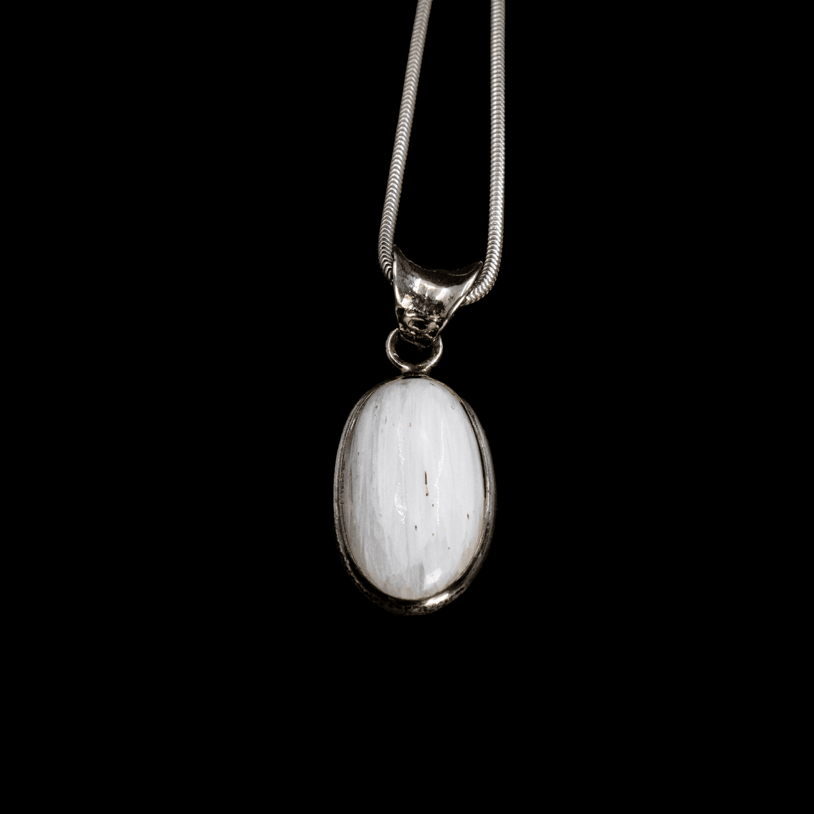Pendentif en Scolecite